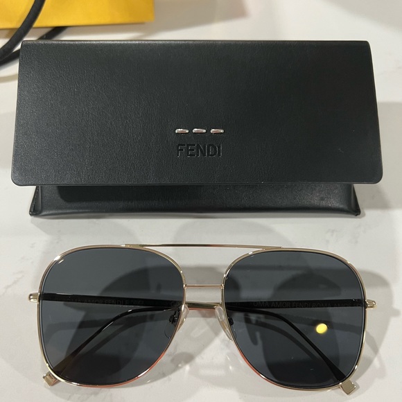 FENDI ROMA AMOR 59mm AVIATOR SUNGLASS W/HOLOGRAPH INSIGNIA! GORGEOUS - Picture 10 of 12